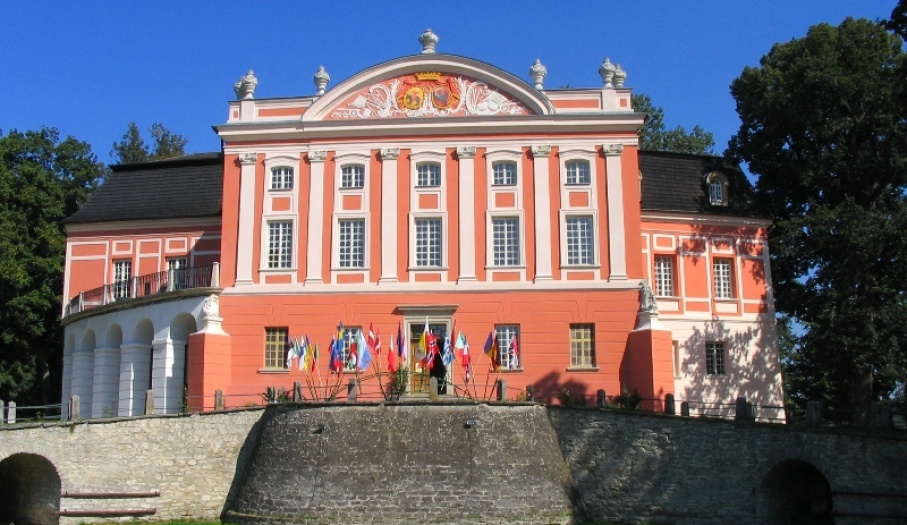 Zespół Pałacowy w Kurozwękach