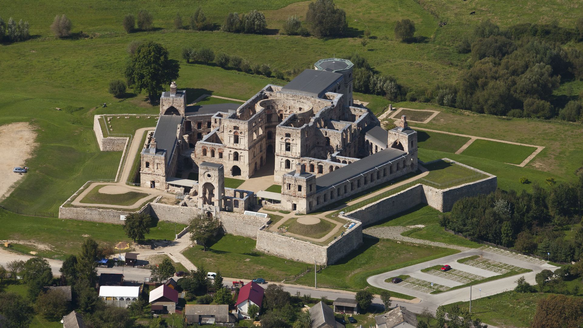 Krzyżtopór Castle