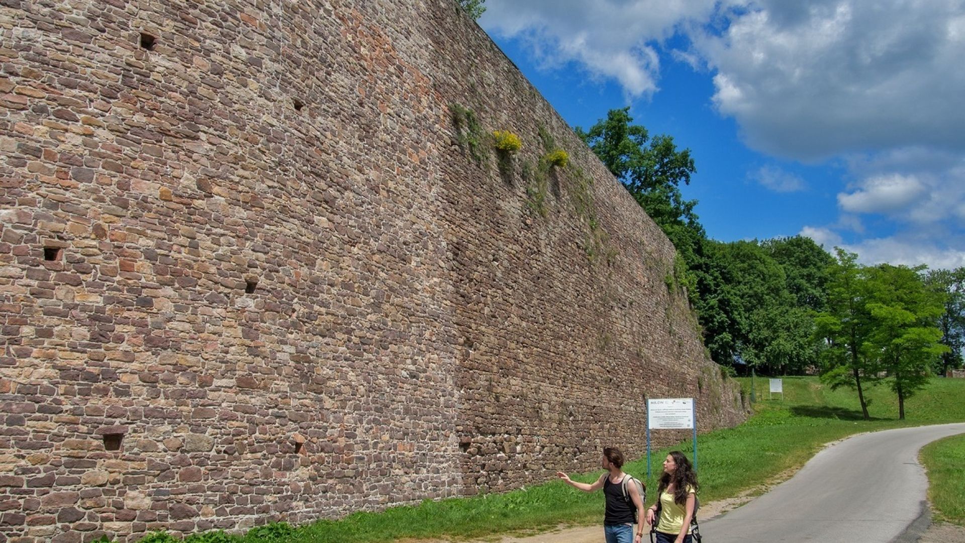 Stützmauer in Bobrza