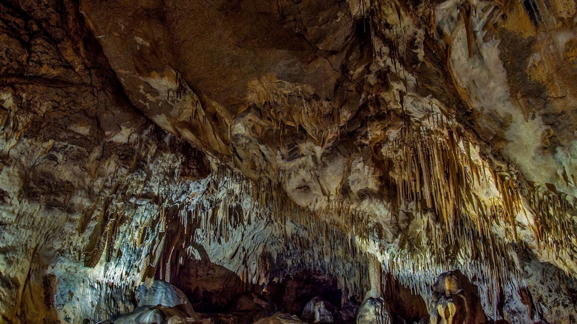 Tropfsteinhöhle Raj