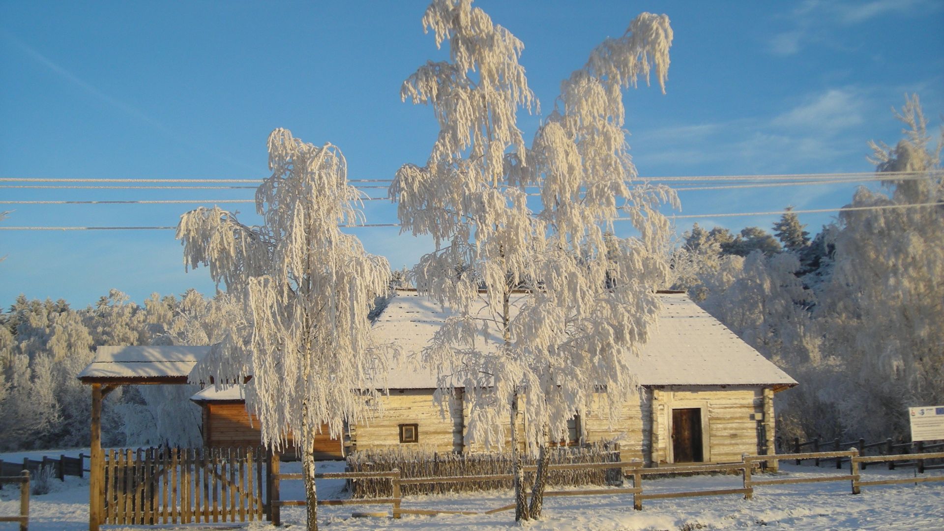 Zabytkowa chałupa w Kakoninie i Chata Kaka