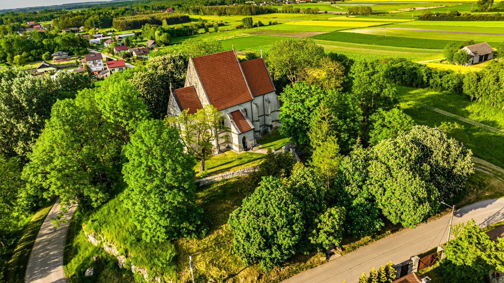 Kościół pw. św. Bartłomieja w Chotlu Czerwonym