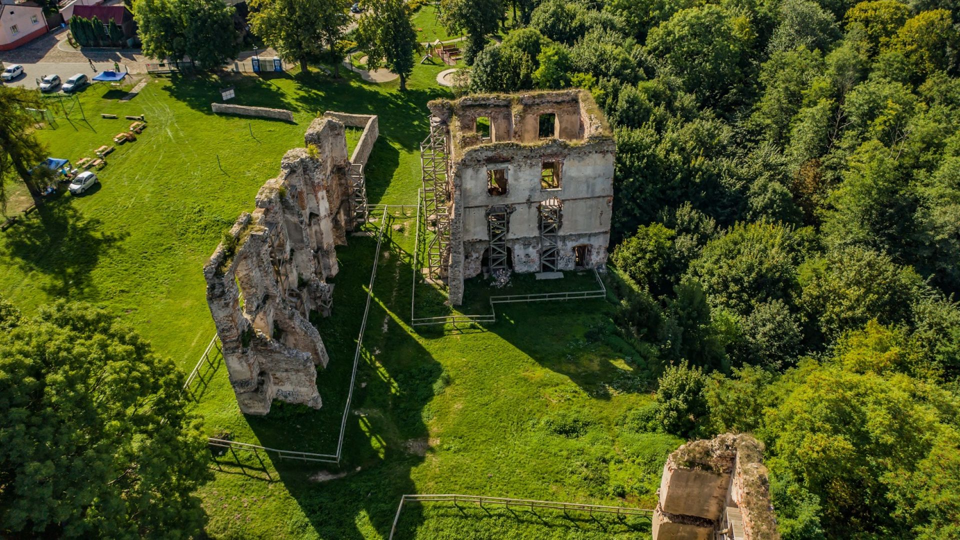 Bodzentyn - małomiasteczkowy