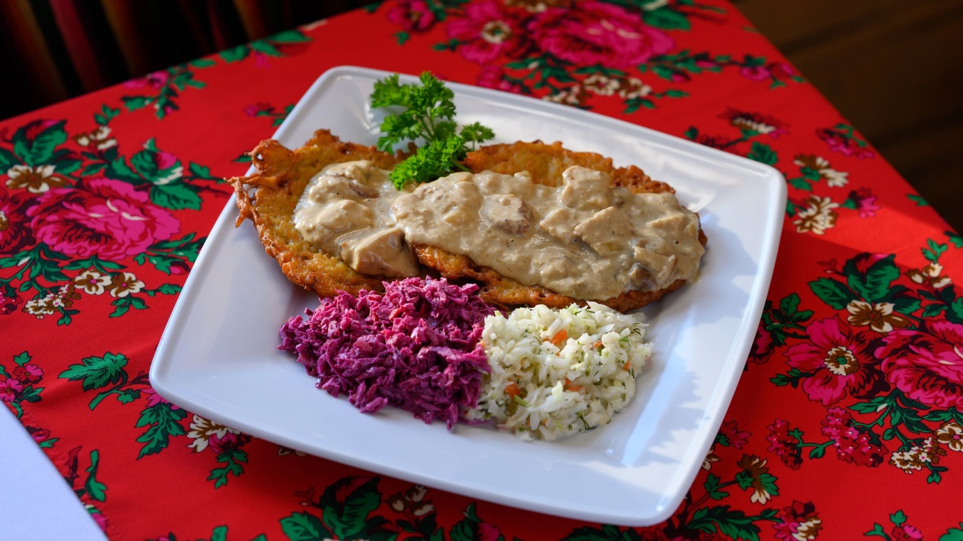 Karczma Izba Dobrego Smaku w Hucie Szklanej