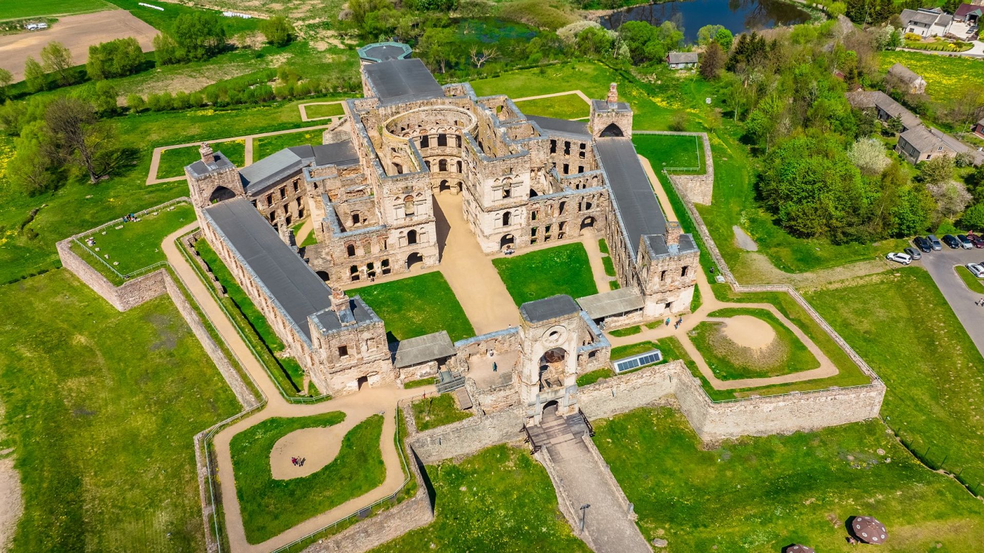 Zamek Krzyżtopór w Ujeździe