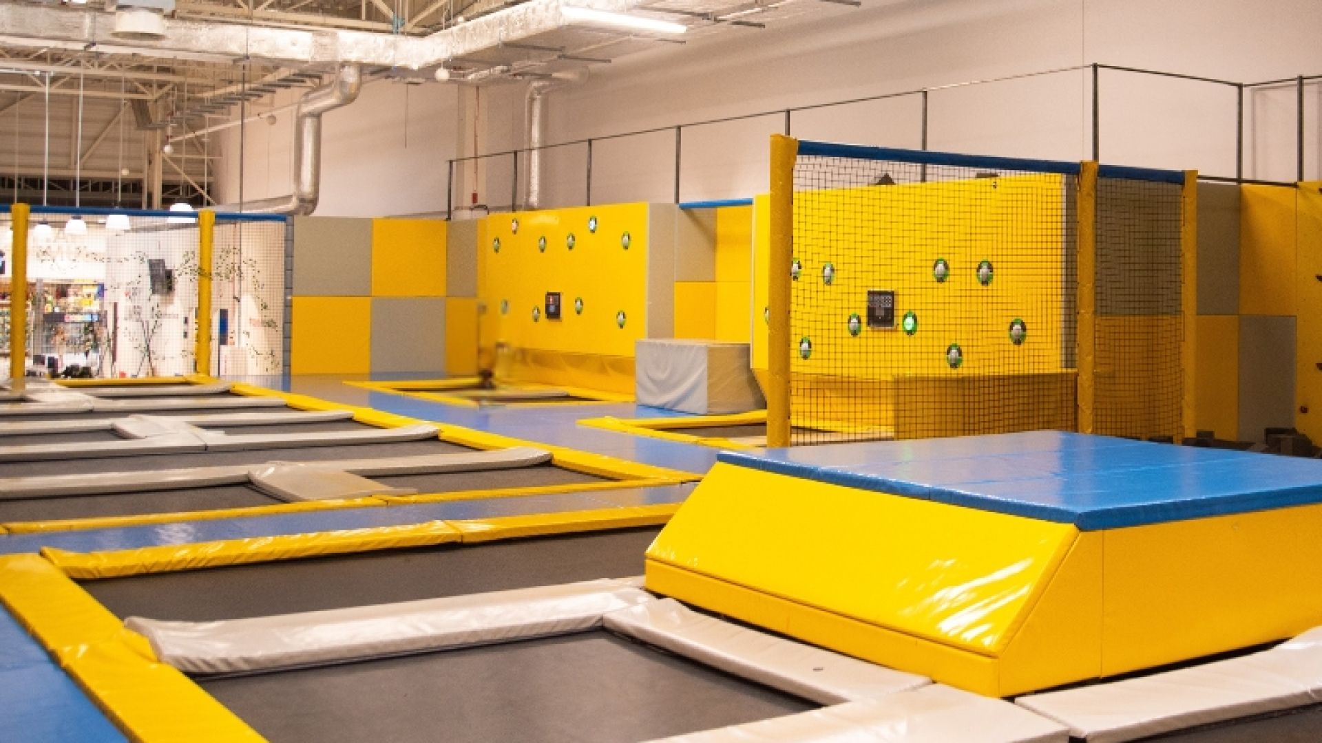 Happy Jumper w Galerii Echo w Kielcach