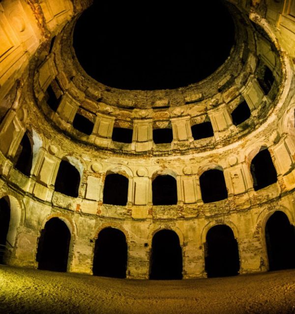 Nocne zwiedzanie Zamku Krzyżtopór w Ujeździe