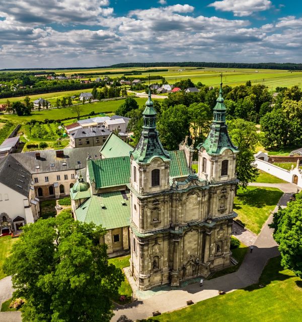 Jędrzejów - zegary, cystersi i ciuchcia