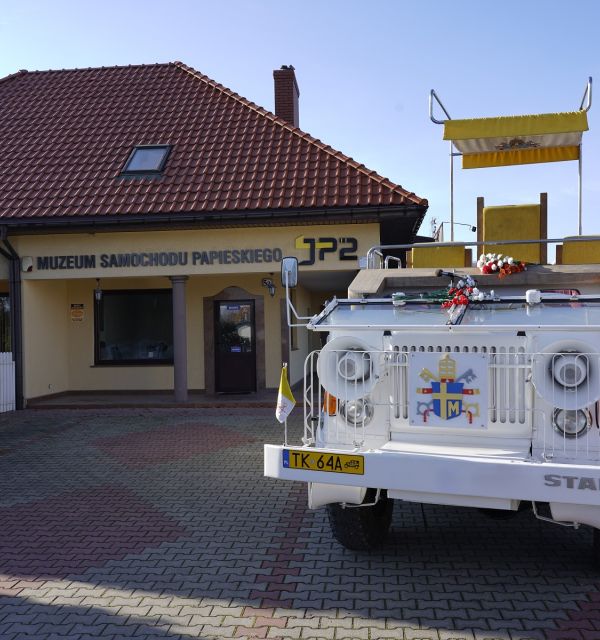 Muzeum Samochodu Papieskiego JP2