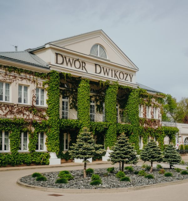 Dwór Dwikozy***