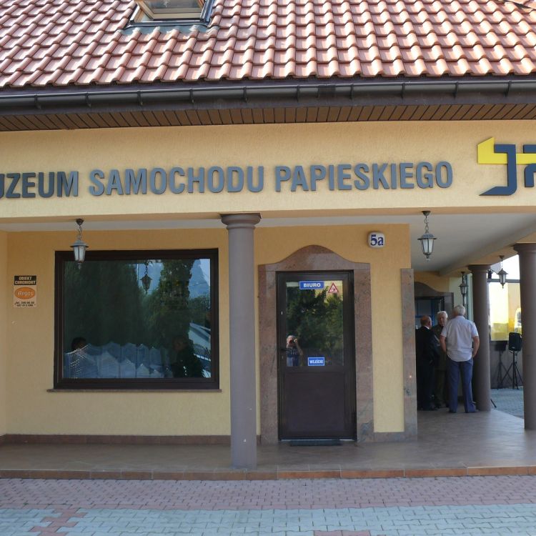 Muzeum Samochodu Papieskiego JP2