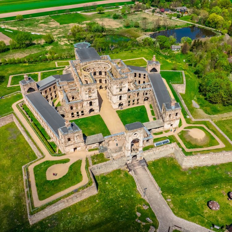 Zamek Krzyżtopór w Ujeździe