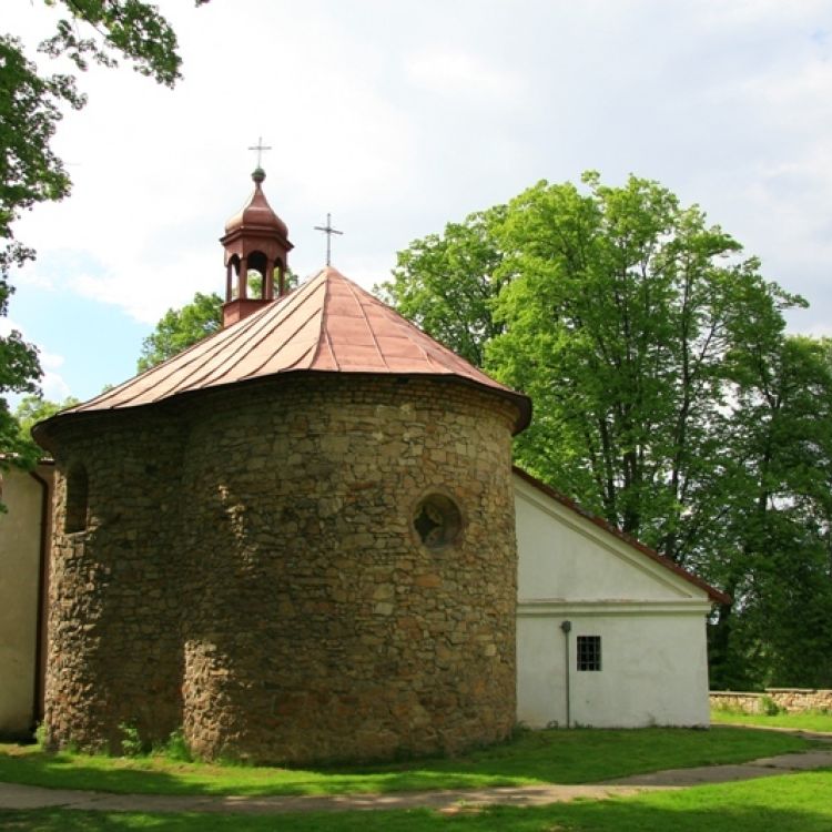 Romańska rotunda w Grzegorzowicach