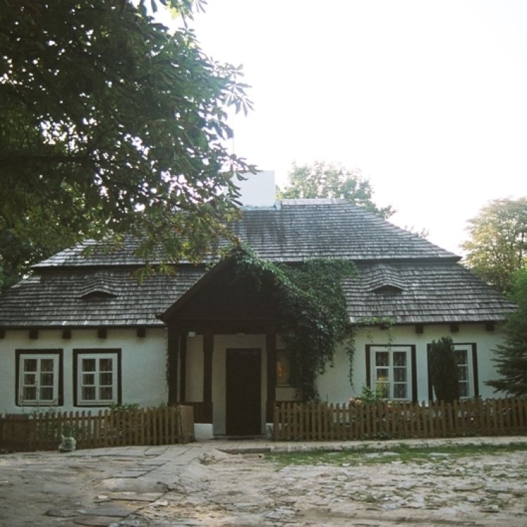 Laszczyk Family Manor House