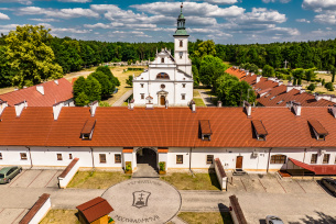 Klasztor pokamedulski "Pustelnia Złotego Lasu" w Rytwianach"