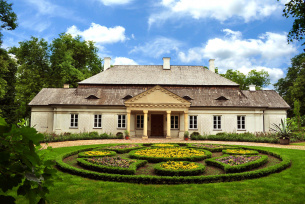 Manor House in Śmiłów