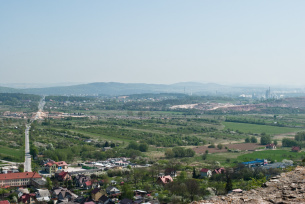 Chęciny - widok drogi w stronę Kielc