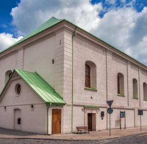 Ośrodek Edukacyjno-Muzealny Świętokrzyski Sztetl w dawnej synagodze w Chmielniku