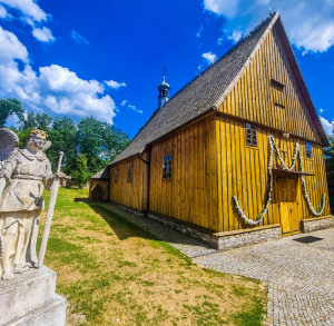 Niekrasów - kościół parafialny pw. Nawiedzenia NMP