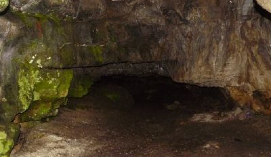 wnętrze jaskini