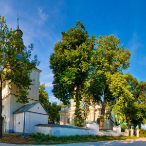 Młodzawy Małe – Heiliggeistkirche der Schmerzreichen Gottesmutter