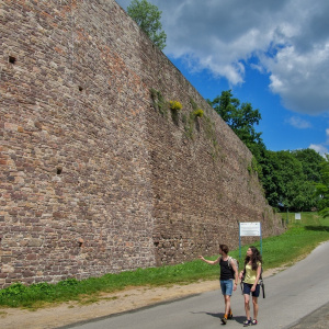 Stützmauer in Bobrza