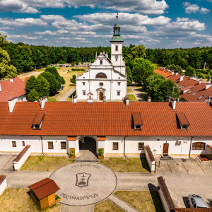 Klasztor pokamedulski "Pustelnia Złotego Lasu" w Rytwianach