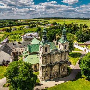 Jędrzejów - zegary, cystersi i ciuchcia