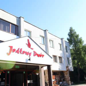 Restauracja Jodłowy Dwór w Hucie Szklanej
