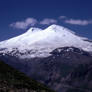 Świętokrzyski Sztandar powiewa nad Elbrusem