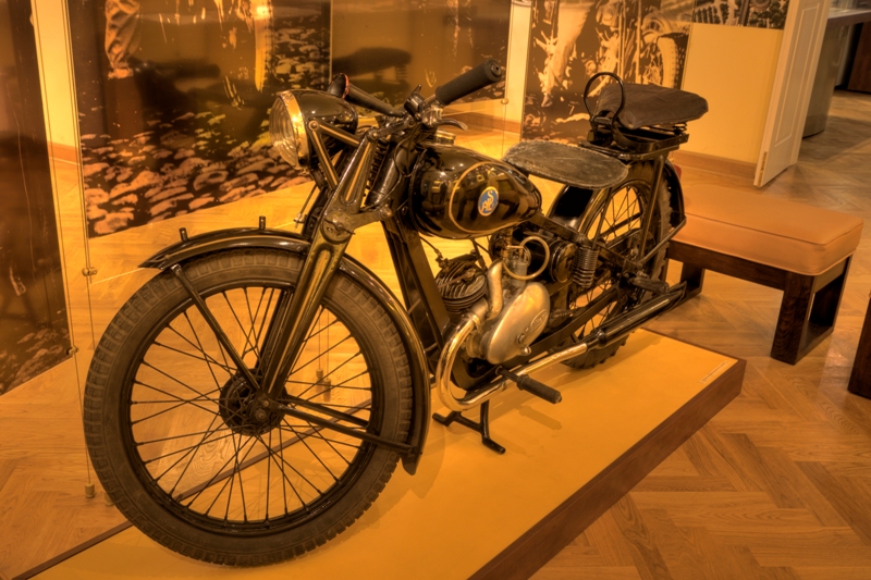 Muzeum Historii Kielc - motocykl SHL